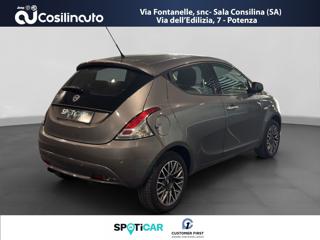 LANCIA Ypsilon usata, con Autoradio