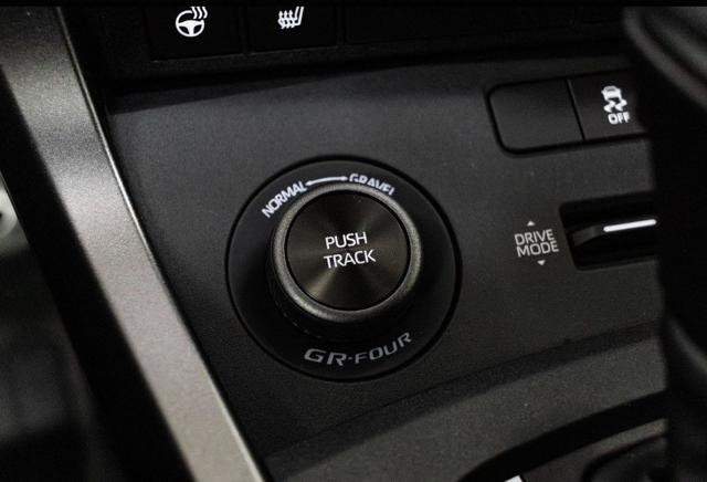 TOYOTA Yaris usata, con Sedili riscaldati