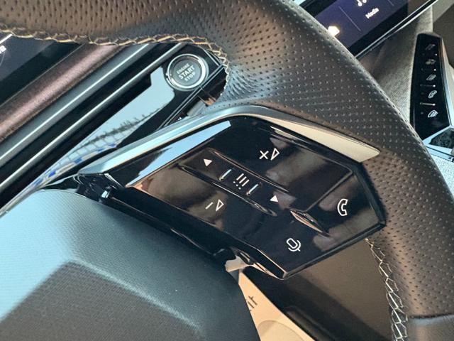 PEUGEOT 3008 usata, con Touch screen