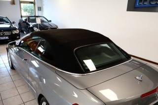 MERCEDES-BENZ E 200 usata, con Fari Xenon