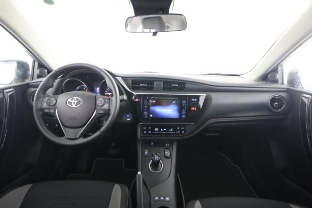 TOYOTA Auris usata 4