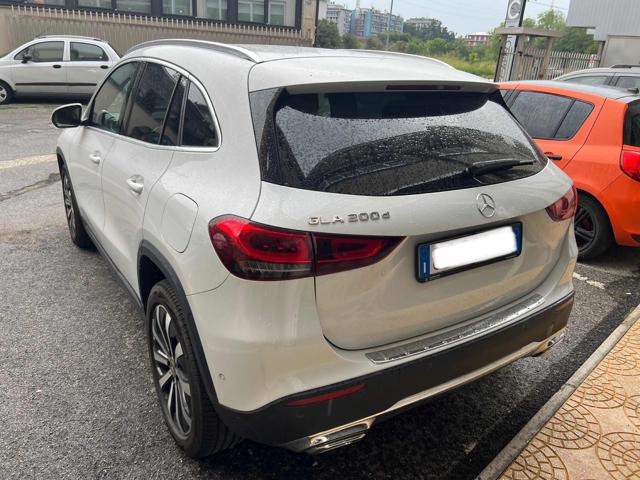 MERCEDES-BENZ GLA 200 usata, con Airbag Passeggero
