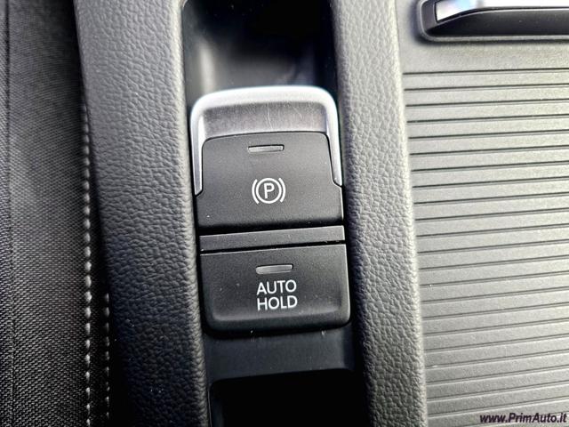 VOLKSWAGEN Passat Variant usata, con Volante in pelle