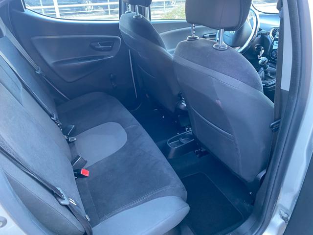 LANCIA Ypsilon usata, con Autoradio