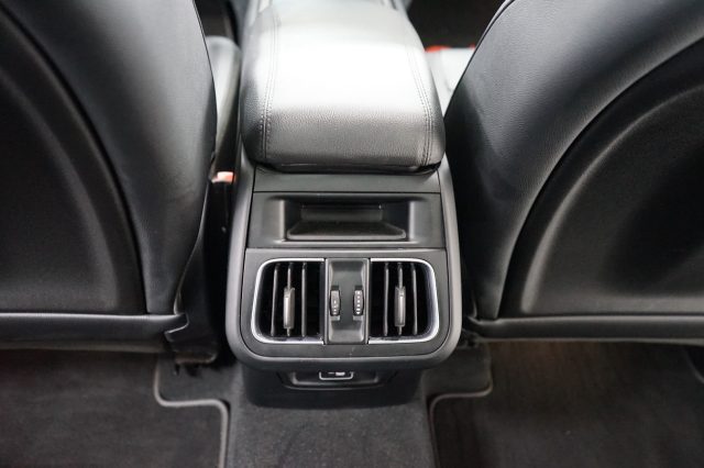 MASERATI Grecale usata, con Frenata d