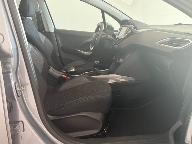 PEUGEOT 2008 usata 9