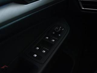 VOLKSWAGEN Golf usata, con Freno di stazionamento elettrico