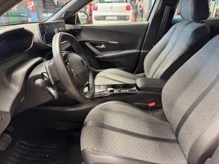 PEUGEOT 2008 usata, con Autoradio digitale