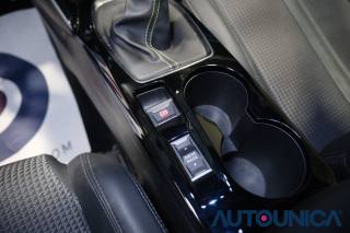 PEUGEOT 208 usata, con Sensori di parcheggio anteriori
