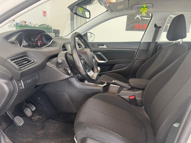 PEUGEOT 308 usata, con Climatizzatore