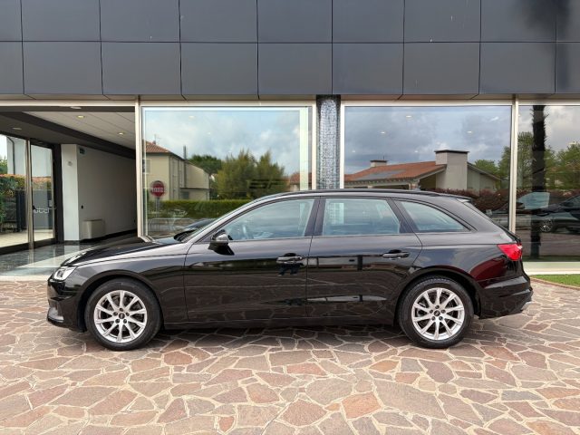 AUDI A4 usata, con Autoradio