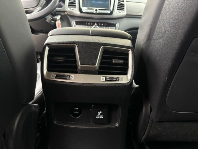 SSANGYONG REXTON usata, con Specchietti laterali elettrici