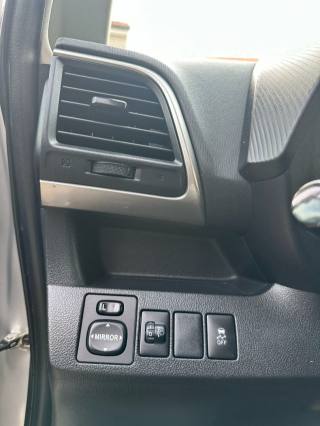 TOYOTA Verso-S usata, con Autoradio