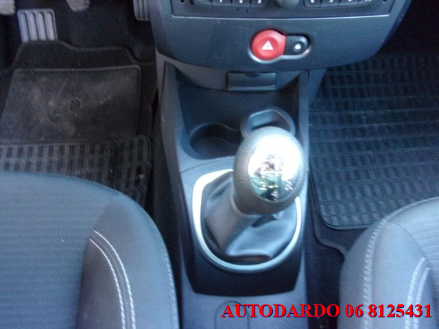 RENAULT Clio usata, con Servosterzo