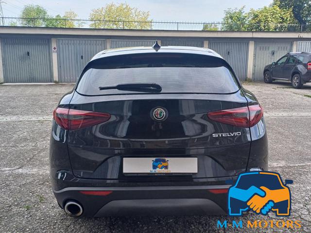 ALFA ROMEO Stelvio usata, con Autoradio