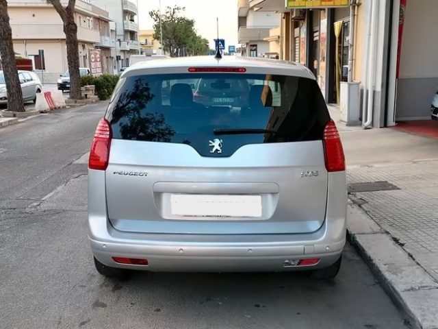 PEUGEOT 5008 usata, con Chiusura centralizzata