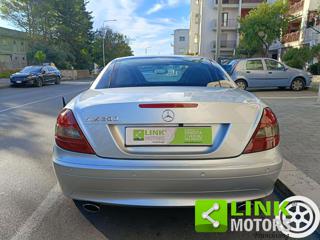MERCEDES-BENZ SLK 200 usata, con Volante in pelle