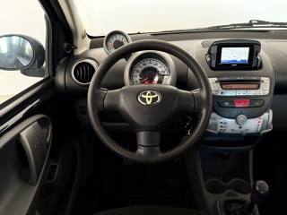 TOYOTA Aygo usata 9