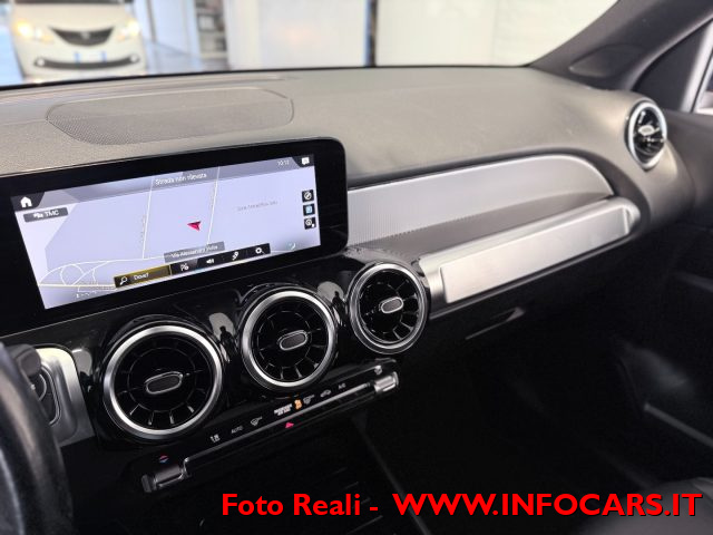 MERCEDES-BENZ GLB 200 usata, con Servosterzo