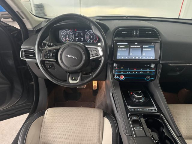JAGUAR F-Pace usata, con Controllo trazione