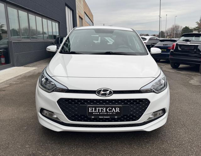 HYUNDAI i20 usata, con Airbag