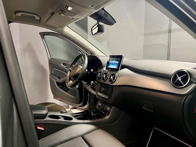 MERCEDES-BENZ B 200 usata, con Tettuccio apribile