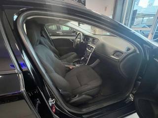 VOLVO V40 Cross Country usata, con Airbag laterali