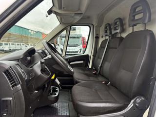 PEUGEOT Boxer usata, con USB