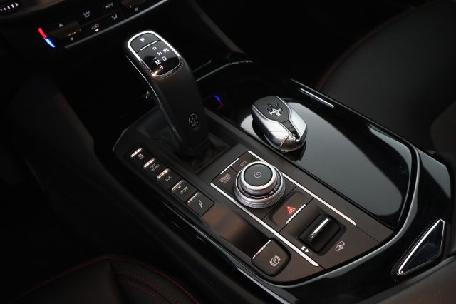 MASERATI Levante usata 12