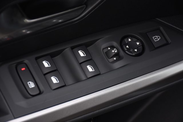 PEUGEOT 3008 usata, con Servosterzo