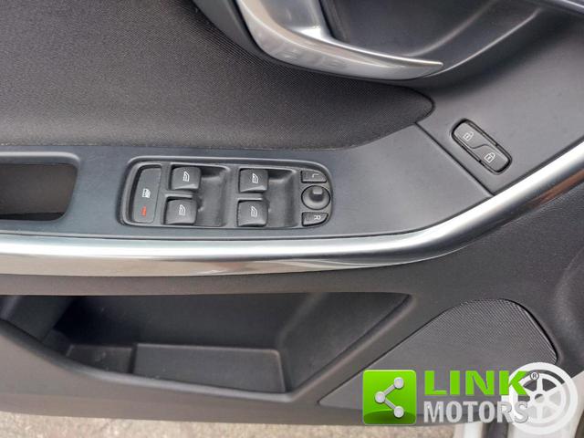 VOLVO XC60 usata, con Bluetooth