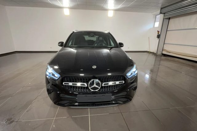 MERCEDES-BENZ GLA 200 usata, con Airbag laterali