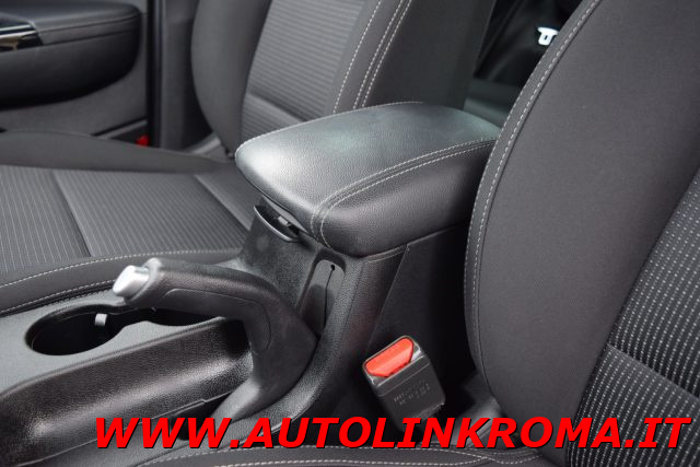 KIA Sportage usata, con Sedile posteriore sdoppiato