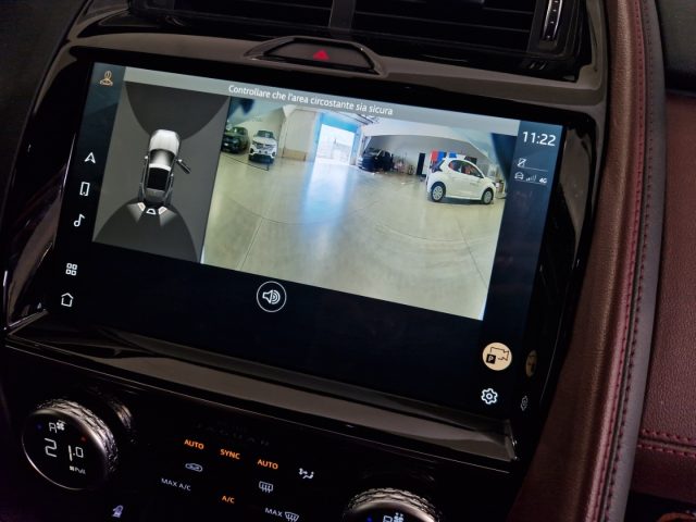 JAGUAR E-Pace usata, con Volante in pelle