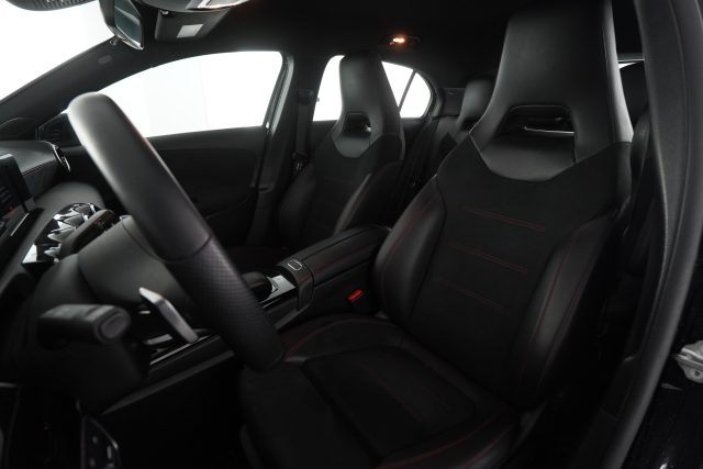 MERCEDES-BENZ A 180 usata 7