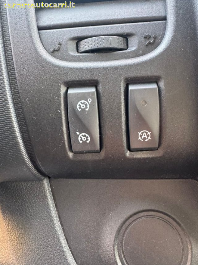 RENAULT Trafic usata, con Sensore di luce