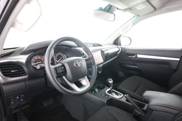 TOYOTA Hilux usata 1
