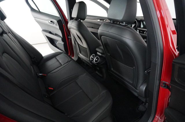 ALFA ROMEO Stelvio usata, con Controllo automatico clima