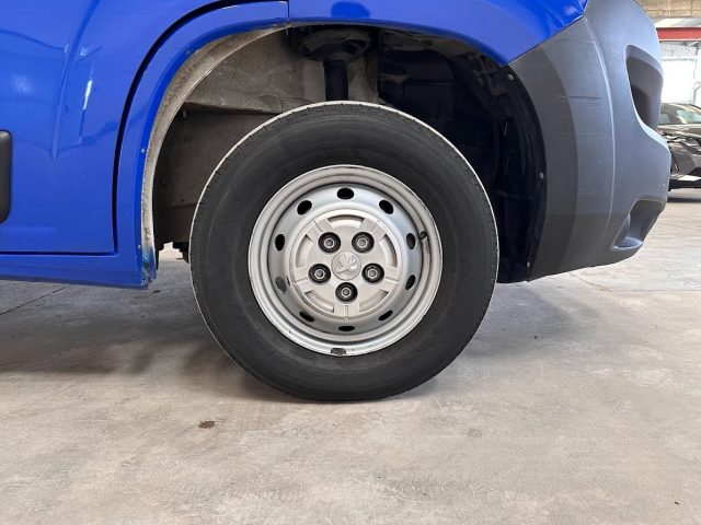 PEUGEOT Boxer usata, con Servosterzo