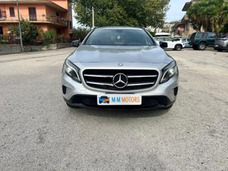 MERCEDES-BENZ GLA 200 d Automatic Premium
