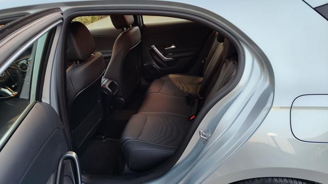 MERCEDES-BENZ A 180 usata, con Cronologia tagliandi