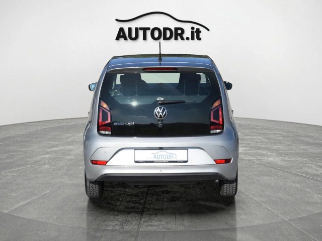 VOLKSWAGEN up! usata, con USB