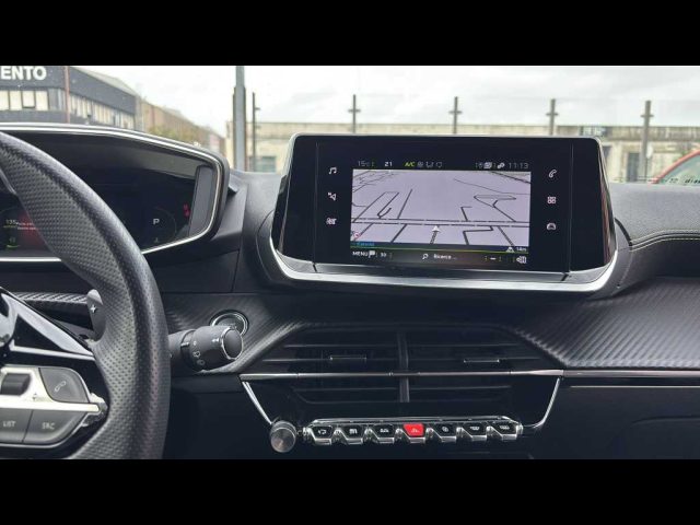 PEUGEOT 2008 usata, con Specchietti laterali elettrici