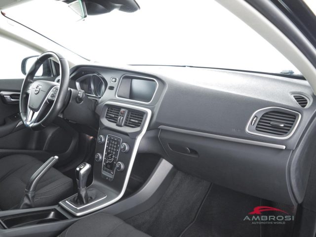 VOLVO V40 usata 11