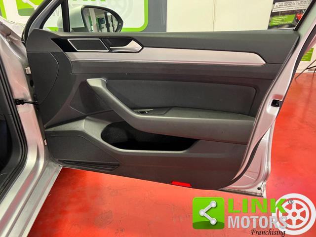 VOLKSWAGEN Passat Variant usata, con Servosterzo
