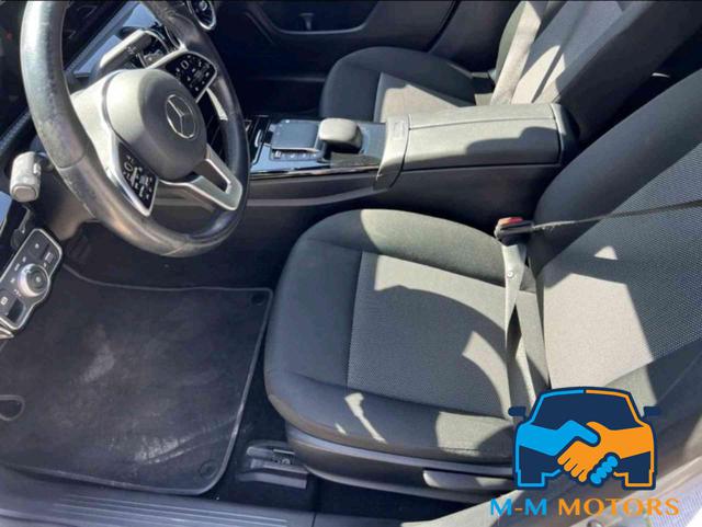 MERCEDES-BENZ CLA 180 usata, con Alzacristalli elettrici