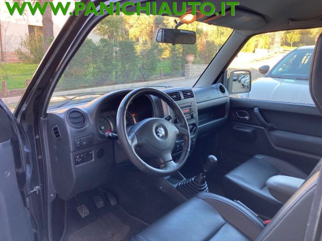 SUZUKI Jimny usata, con Servosterzo