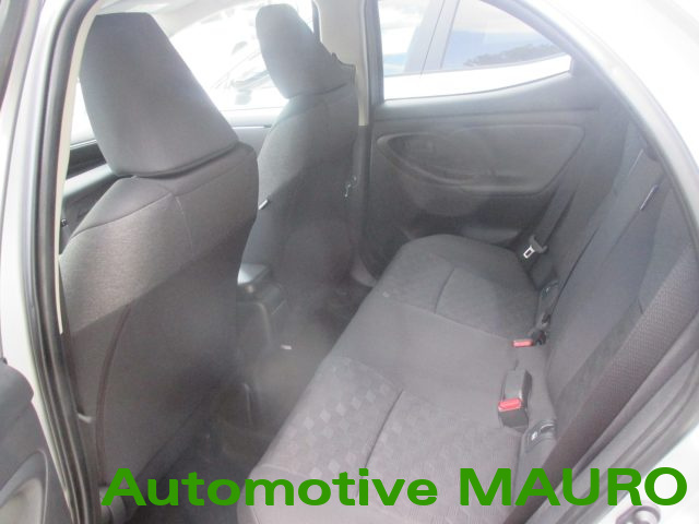 TOYOTA Yaris usata, con Bracciolo