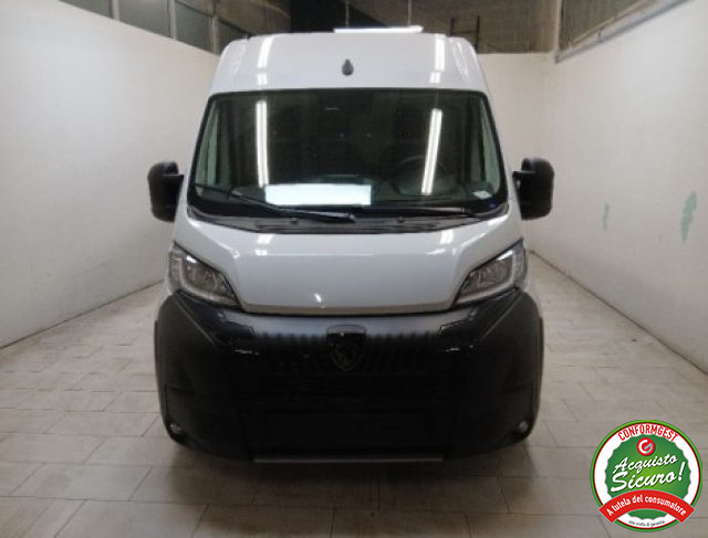 PEUGEOT Boxer usata, con Airbag