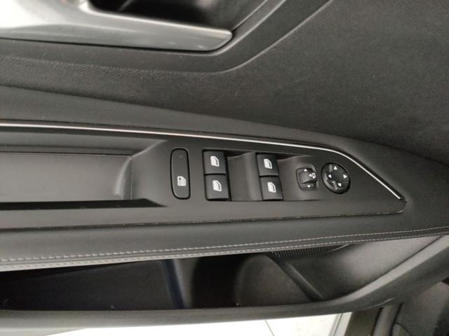PEUGEOT 3008 usata, con Interni in pelle